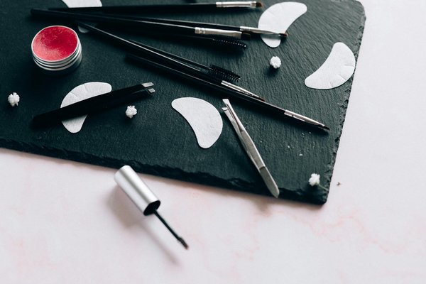 Mode d'été pour le bureau : rester professionnel et cool